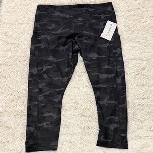 NWT Athleta Charcoal Camo Leggings
